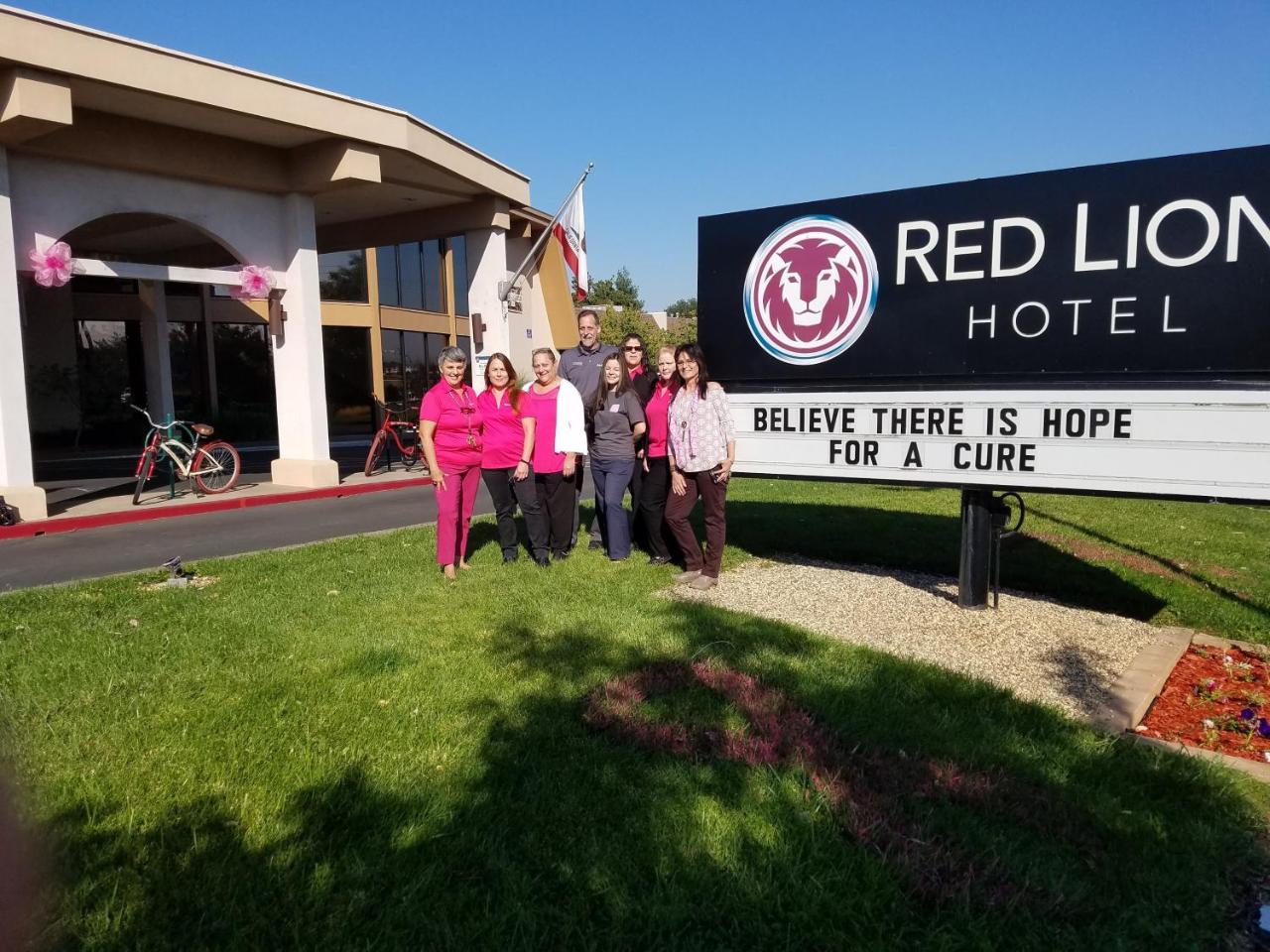 Red Lion Hotel Redding Eksteriør billede